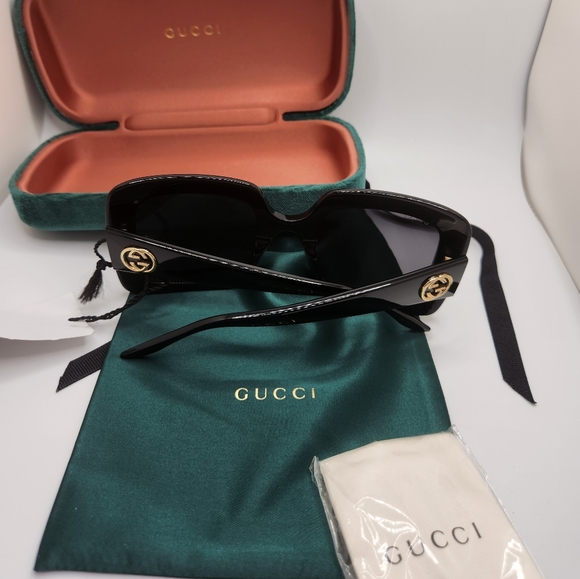 Gucci Women Sunglasses - Picture 3 of 8